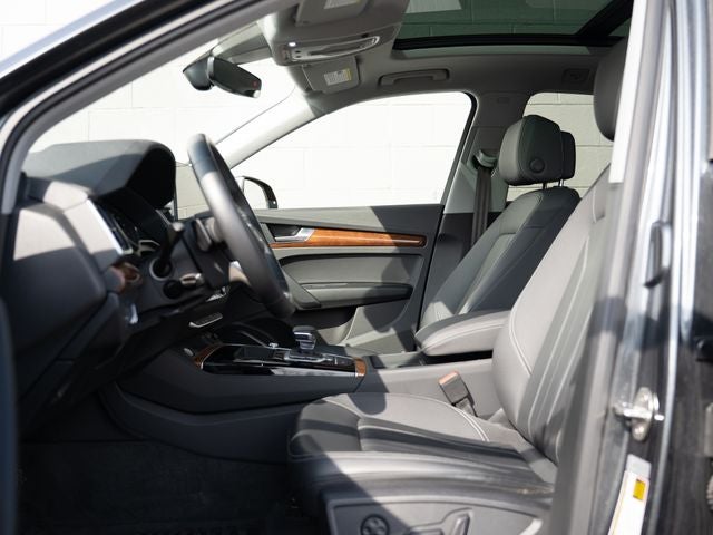 2023 Audi Q5 45 S line Premium quattro