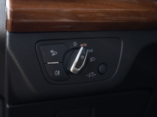 2023 Audi Q5 45 S line Premium quattro