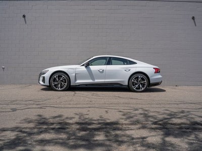 2023 Audi e-tron GT Premium Plus quattro