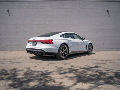 2023 Audi e-tron GT Premium Plus quattro
