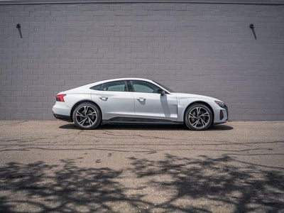 2023 Audi e-tron GT Premium Plus quattro