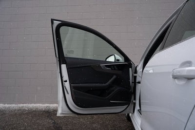 2023 Audi A4 Sedan 45 S line Premium Plus quattro