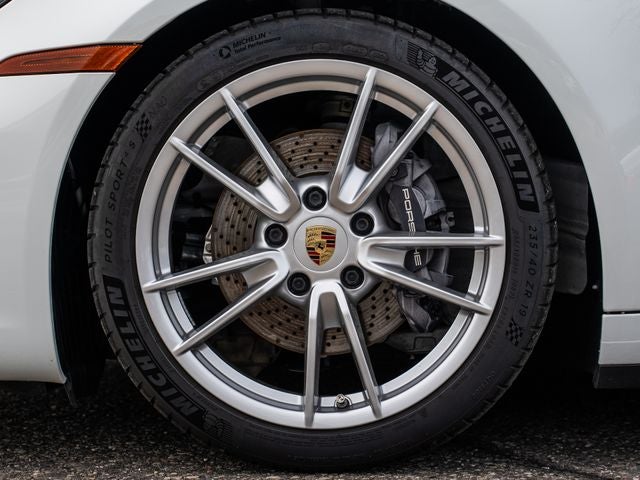 2022 Porsche 911 Carrera