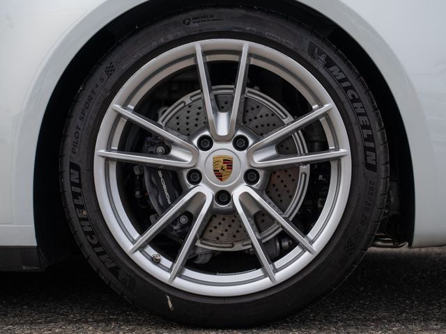 2022 Porsche 911 Carrera