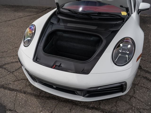 2022 Porsche 911 Carrera