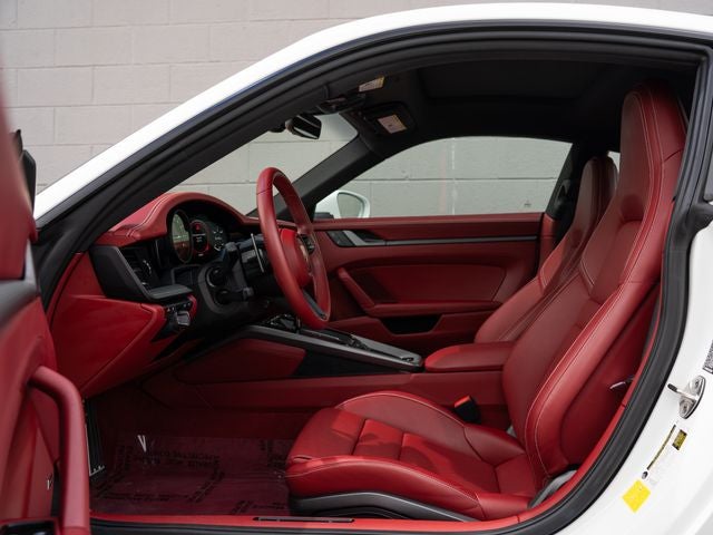 2022 Porsche 911 Carrera