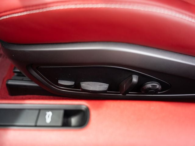 2022 Porsche 911 Carrera