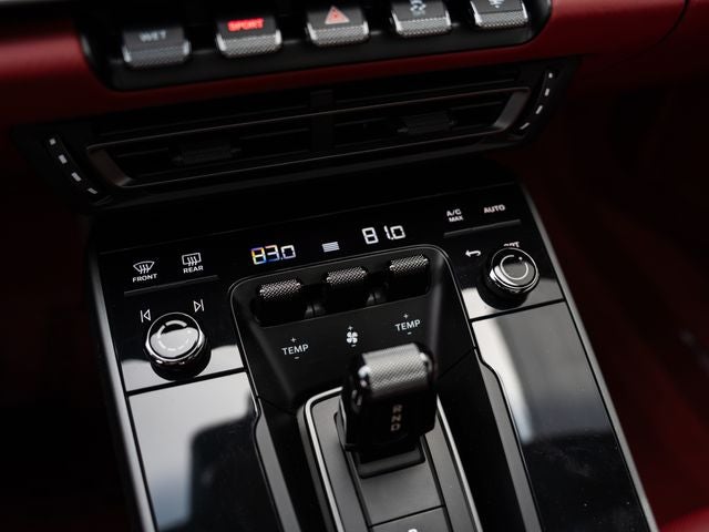 2022 Porsche 911 Carrera