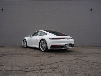 2022 Porsche 911 Carrera