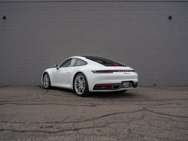 2022 Porsche 911 Carrera