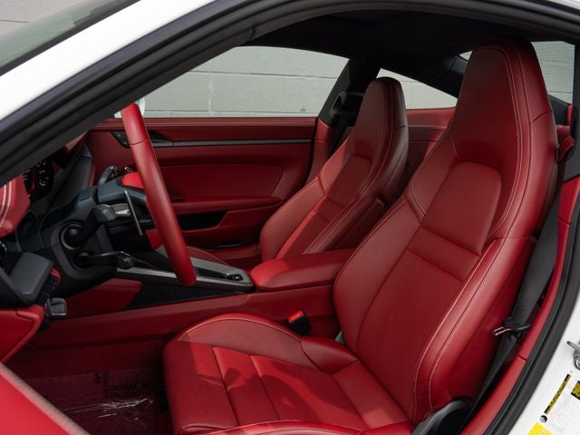 2022 Porsche 911 Carrera