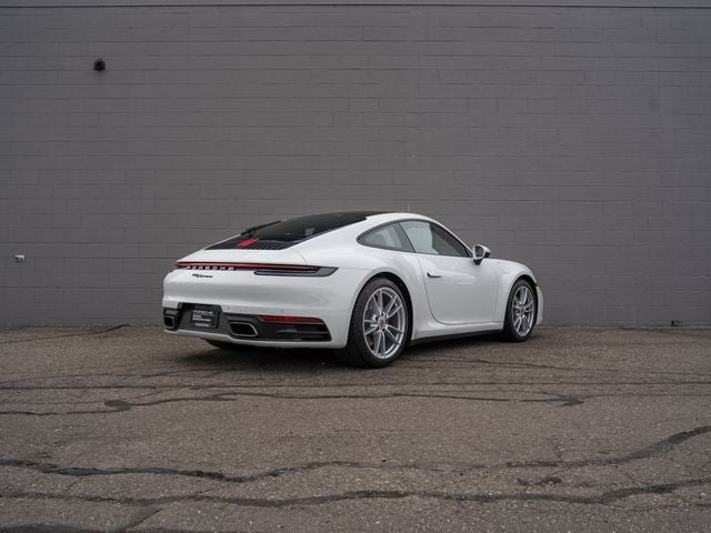 2022 Porsche 911 Carrera