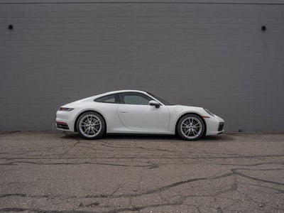 2022 Porsche 911 Carrera