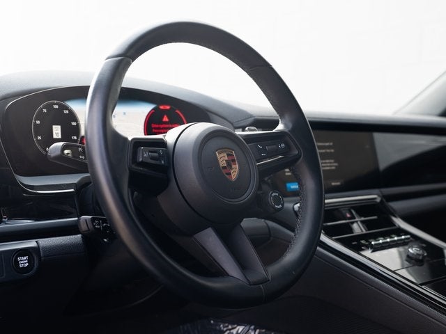 2025 Porsche Panamera 4