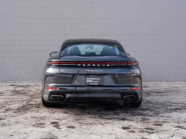 2025 Porsche Panamera 4