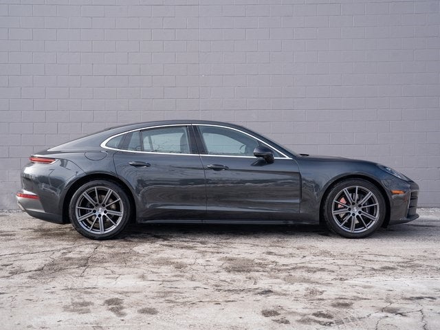 2025 Porsche Panamera 4