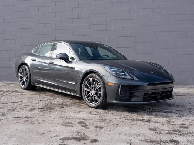 2025 Porsche Panamera 4