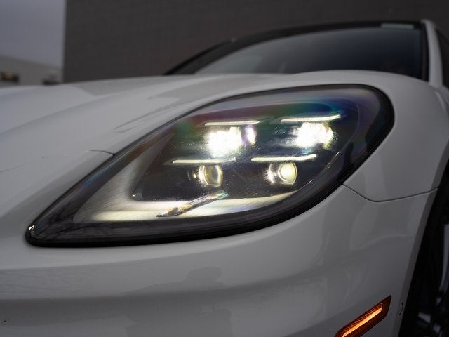 2025 Porsche Panamera 4