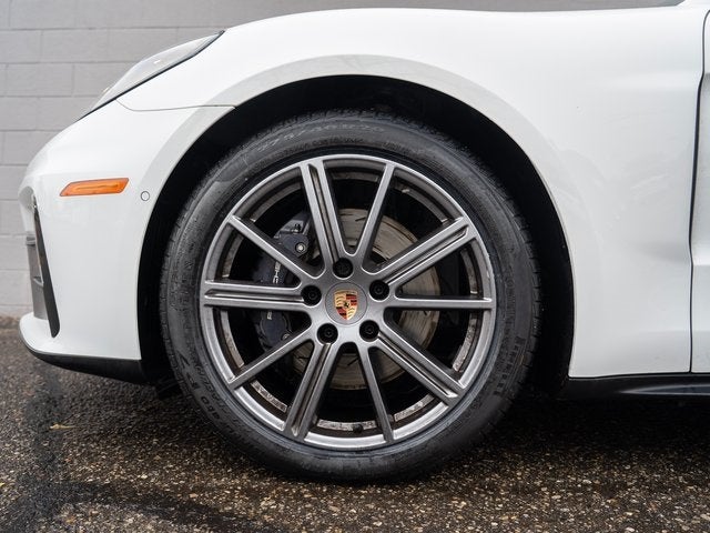 2025 Porsche Panamera 4