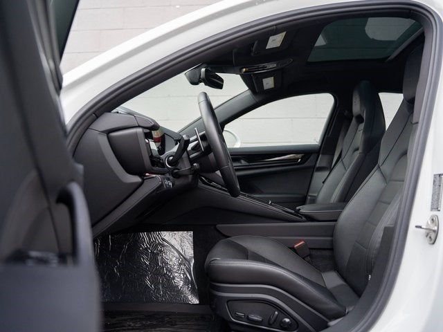 2025 Porsche Panamera 4