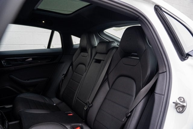 2025 Porsche Panamera 4