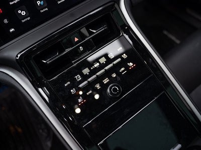 2025 Porsche Panamera 4