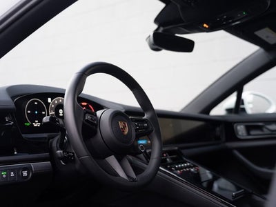 2025 Porsche Panamera 4