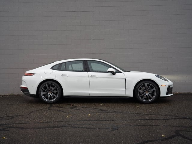 2025 Porsche Panamera 4