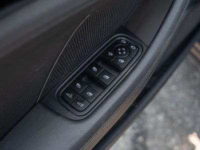 2025 Porsche Panamera 4