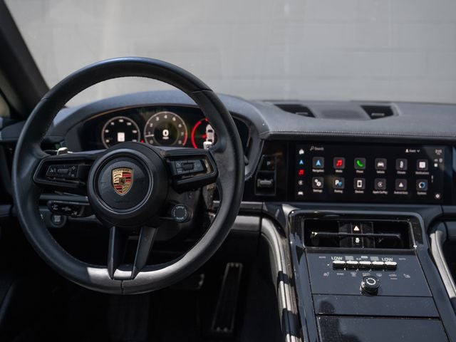 2025 Porsche Panamera 4