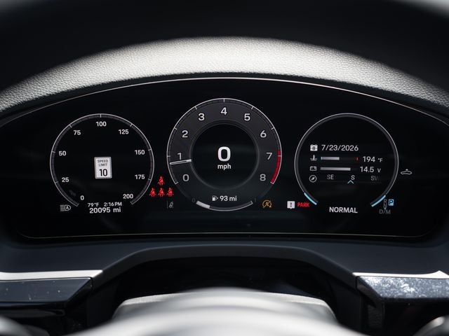 2025 Porsche Panamera 4