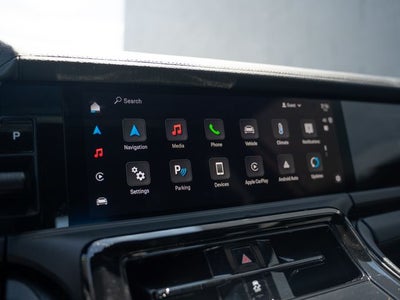 2025 Porsche Panamera 4