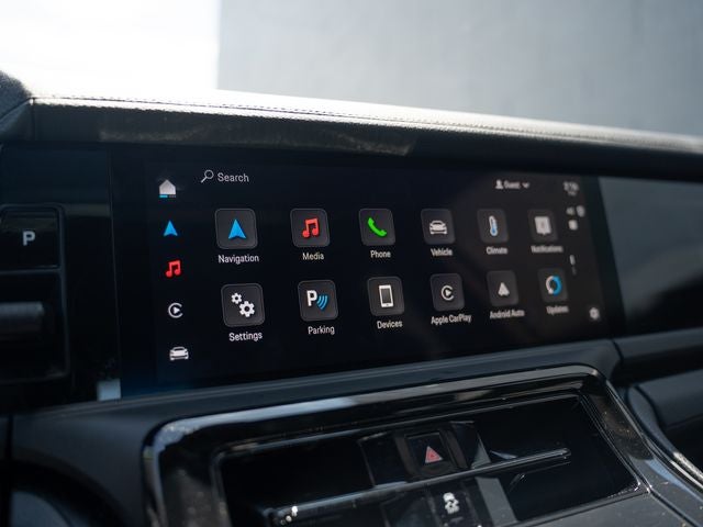 2025 Porsche Panamera 4