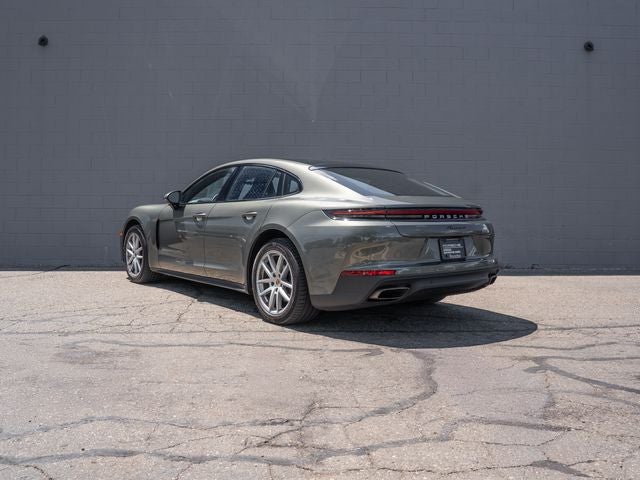 2025 Porsche Panamera 4