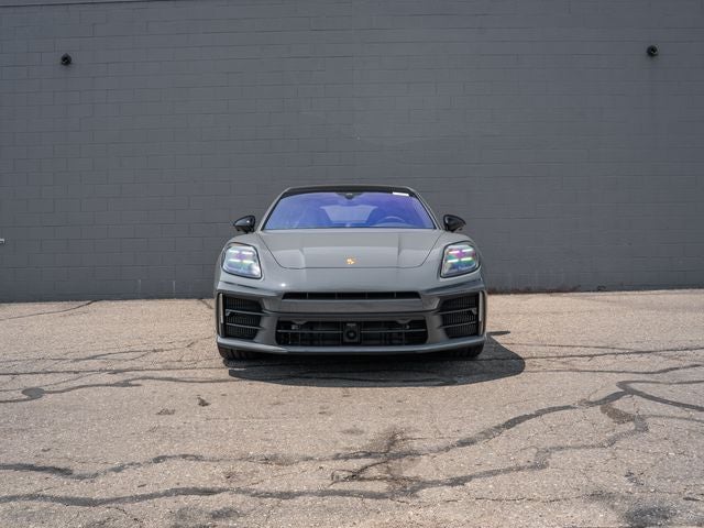 2025 Porsche Panamera 4