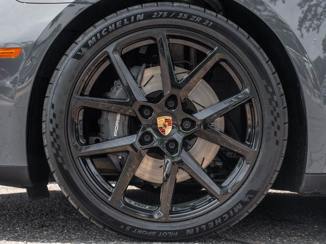 2025 Porsche Panamera 4