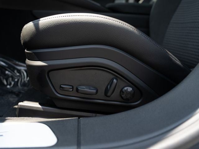 2025 Porsche Panamera 4