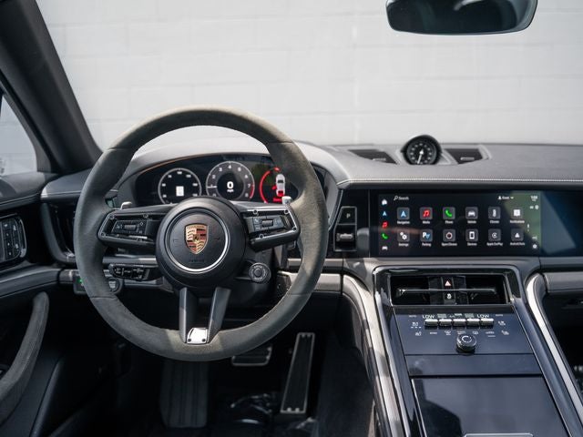 2025 Porsche Panamera 4