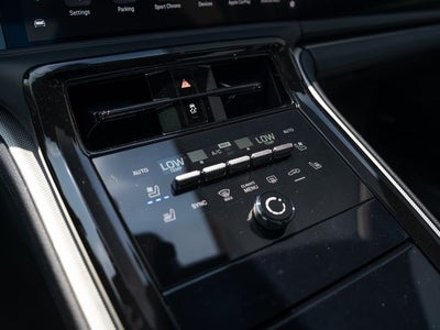 2025 Porsche Panamera 4
