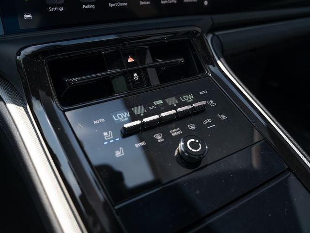 2025 Porsche Panamera 4