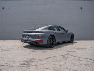 2025 Porsche Panamera 4