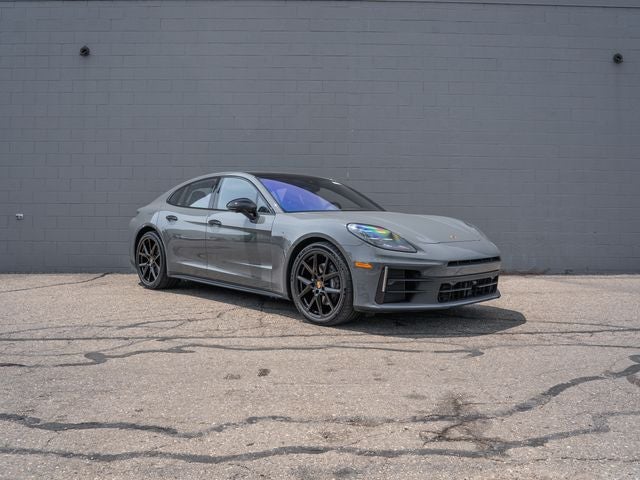 2025 Porsche Panamera 4