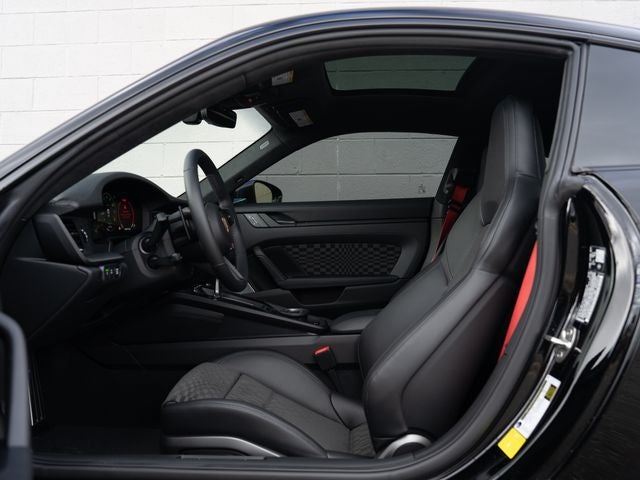 2026 Porsche 911 Carrera 4 GTS