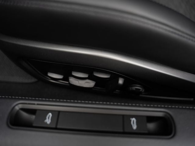 2026 Porsche 911 Carrera 4 GTS