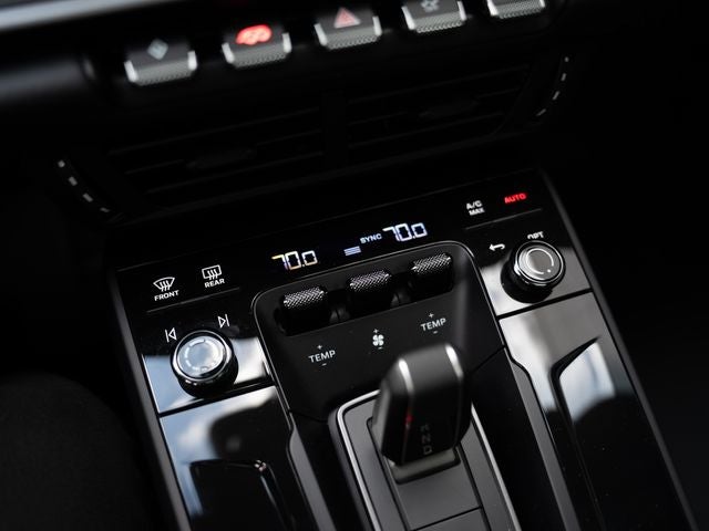 2026 Porsche 911 Carrera 4 GTS