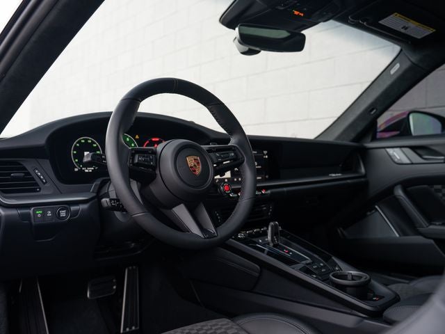 2026 Porsche 911 Carrera 4 GTS