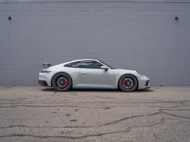 2023 Porsche 911 Carrera 4 GTS