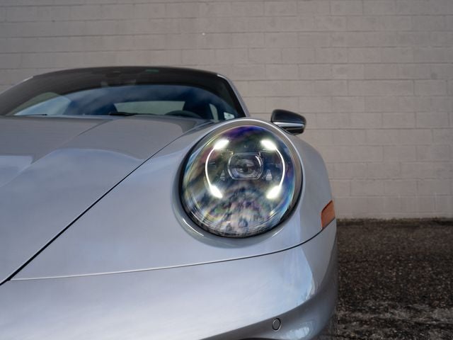 2025 Porsche 911 Carrera 4 GTS
