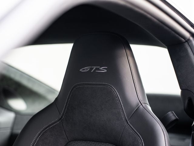 2025 Porsche 911 Carrera 4 GTS