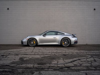 2025 Porsche 911 Carrera 4 GTS